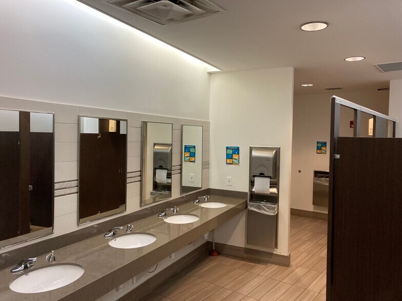 More Photos Of 401 E Corporate Dr, Lewisville Office For Lease