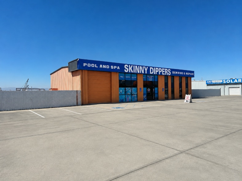 Primary Photo Of 6611 Rosedale Hwy, Bakersfield Service For Lease
