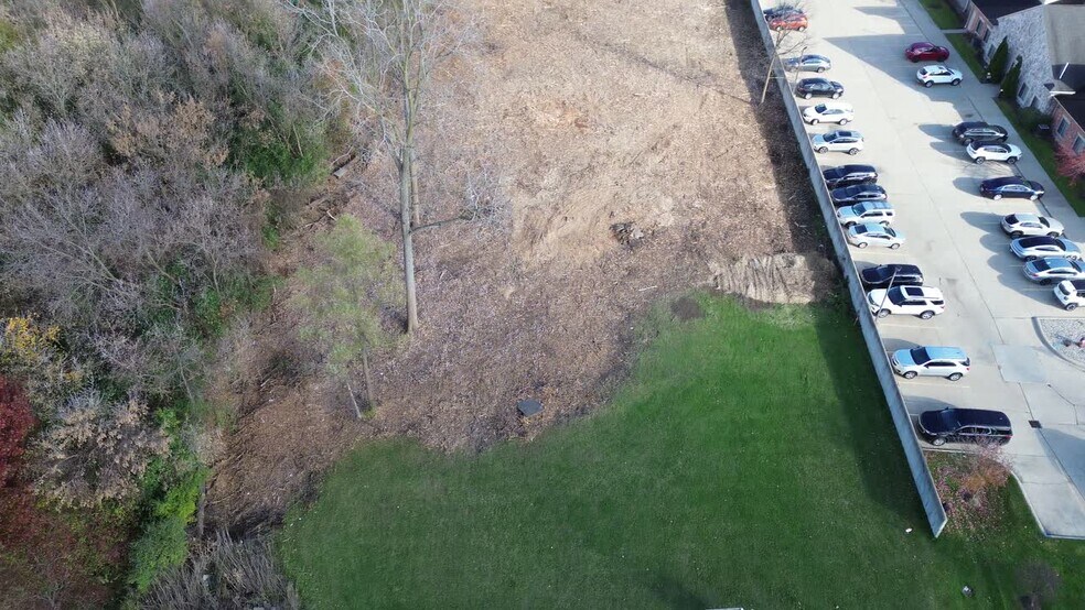 Primary Photo Of 43224 Dequindre Rd, Sterling Heights Multifamily For Sale