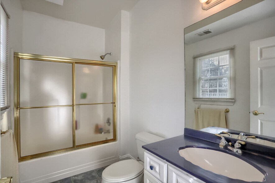 More Photos Of 132 Peppergrass Rd, Baden Lodge Meeting Hall For Sale