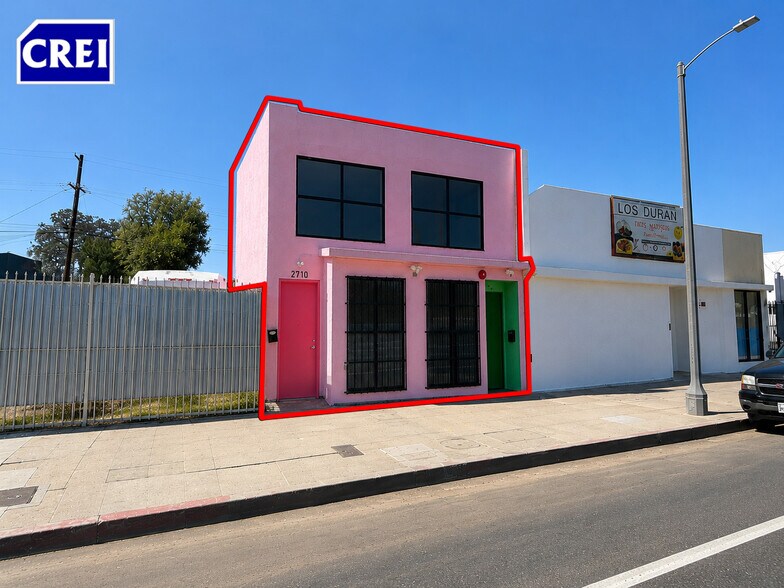 More Photos Of 2710 W Florence Ave, Los Angeles Freestanding For Lease