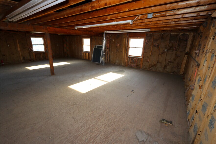 More Photos Of 657 Red Lion Rd, Huntingdon Valley Office Residential For Sale