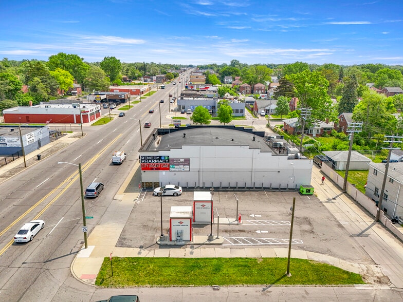 More Photos Of 13403 W 7 Mile Rd, Detroit Medical For Lease