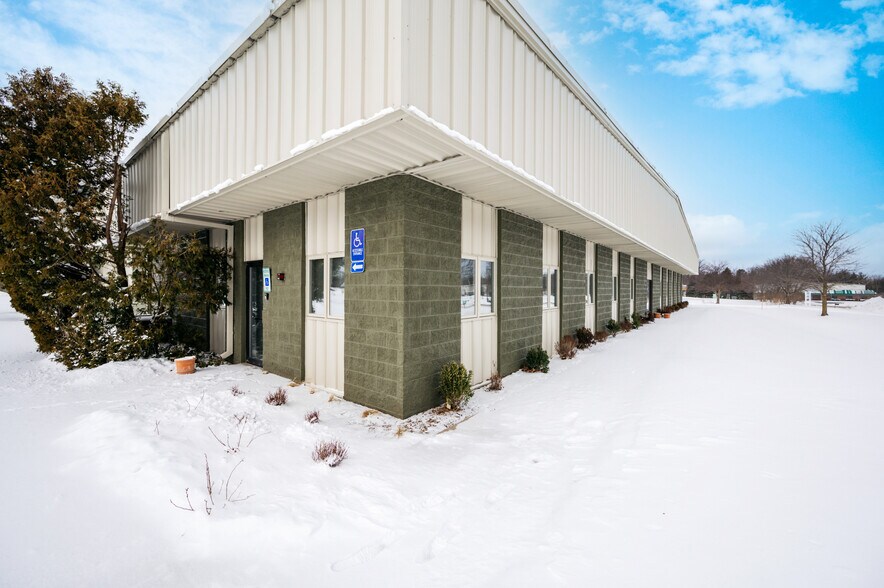 More Photos Of 2291 Traversefield Dr, Traverse City Manufacturing For Lease