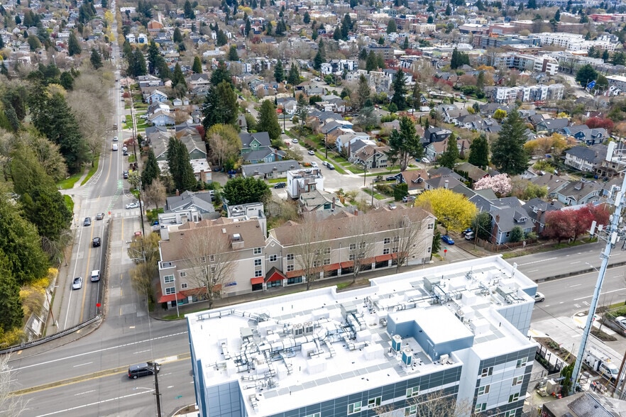 More Photos Of 4902 Aurora Ave N, Seattle Apartments For Sale