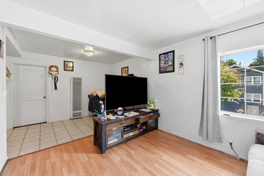 More Photos Of 3050-3058 Davis St, Oakland Apartments For Sale