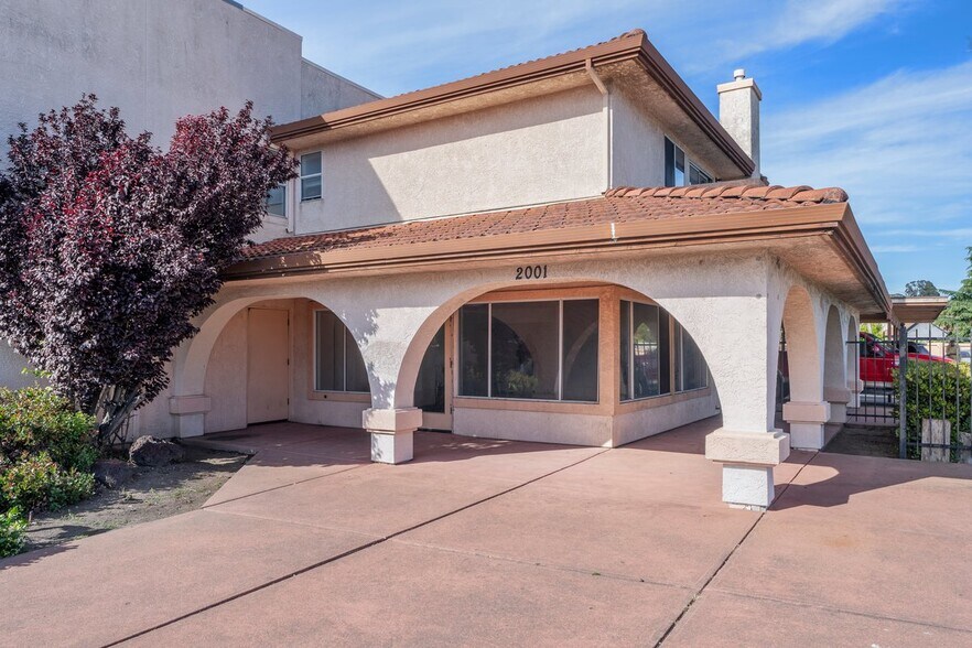 More Photos Of 2001 Broadway, San Pablo Apartments For Sale