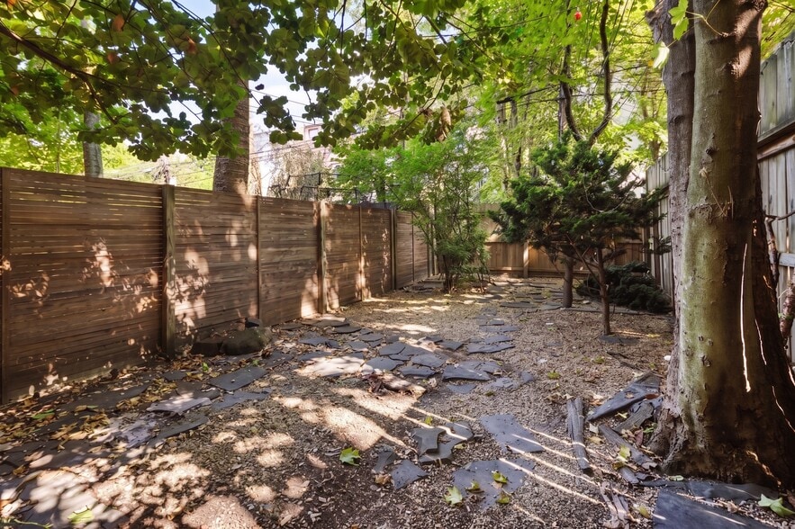 More Photos Of 413 Pacific St, Brooklyn Apartments For Sale