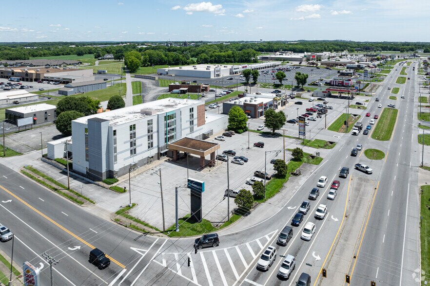More Photos Of 2910 Fort Campbell Blvd, Hopkinsville Hotel For Sale