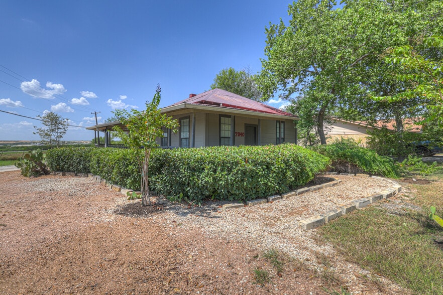 More Photos Of 7846 FM482, New Braunfels Industrial For Sale