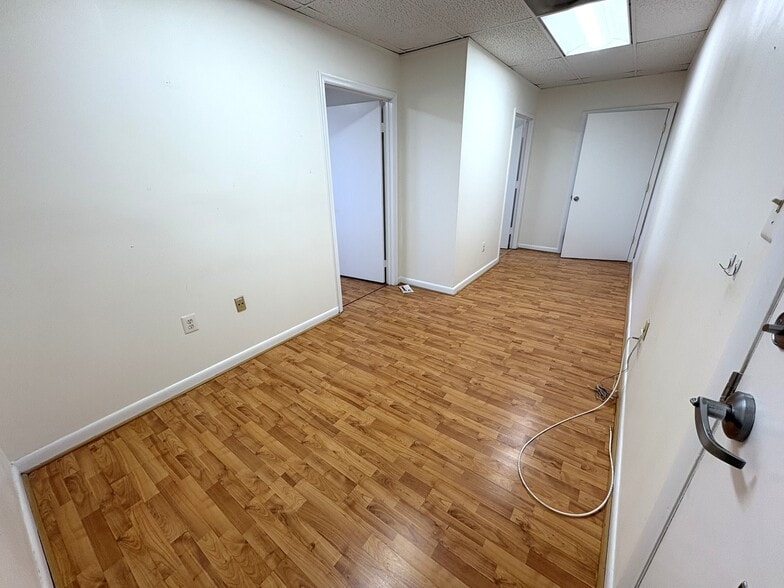 More Photos Of 8136 Old Keene Mill Rd, Springfield Medical For Lease