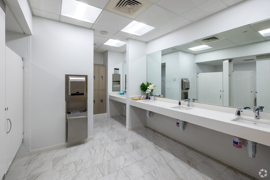 More Photos Of 9110 E Nichols Ave, Centennial Office For Lease