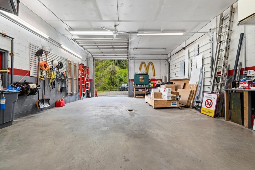 More Photos Of 508 Rodi Rd, Pittsburgh Flex For Sale