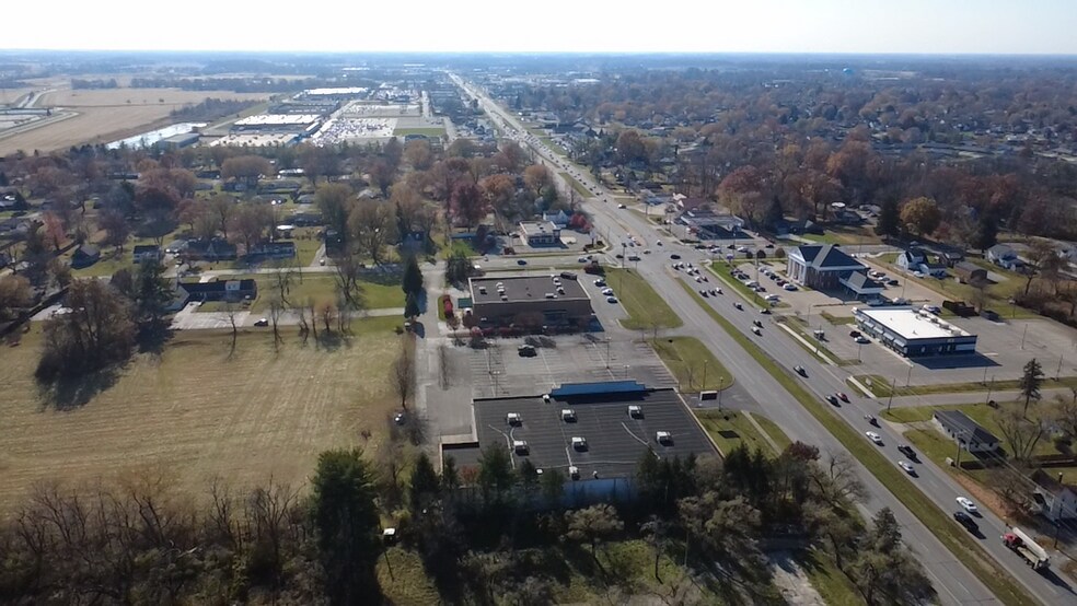 More Photos Of 3632 S Scatterfield Rd, Anderson Freestanding For Sale