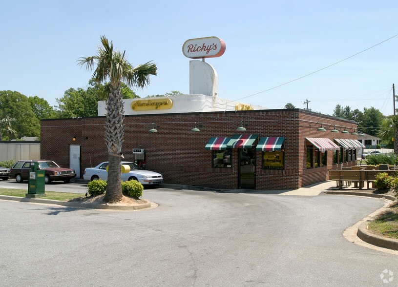 Primary Photo Of 497 E Blackstock Rd, Spartanburg Restaurant For Lease