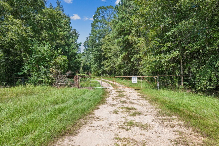 More Photos Of 78043 Highway 21, Bush Warehouse For Sale