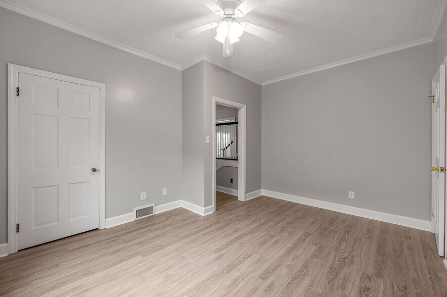 More Photos Of 454 Big Hill Ave, Richmond Office Residential For Sale