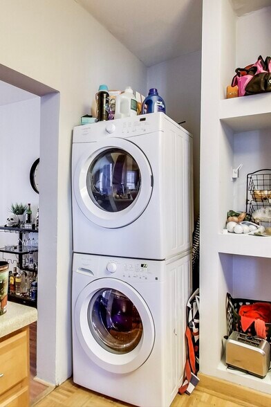 More Photos Of 2965 N Lincoln Ave, Chicago Storefront Retail Residential For Sale