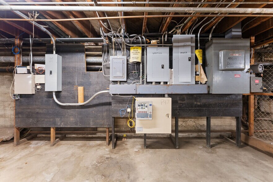 More Photos Of 884 Washington St, Braintree Freestanding For Sale