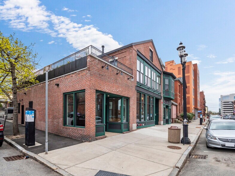 More Photos Of 138-140 Middlesex St, Lowell Storefront Retail Office For Lease