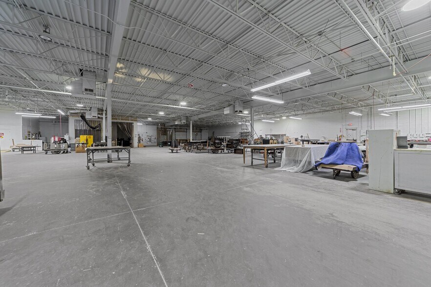 More Photos Of 1801 S University Pky, High Point Manufacturing For Sale