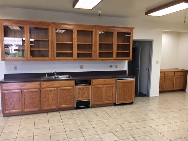 More Photos Of 380 Swift Ave, South San Francisco Warehouse For Lease