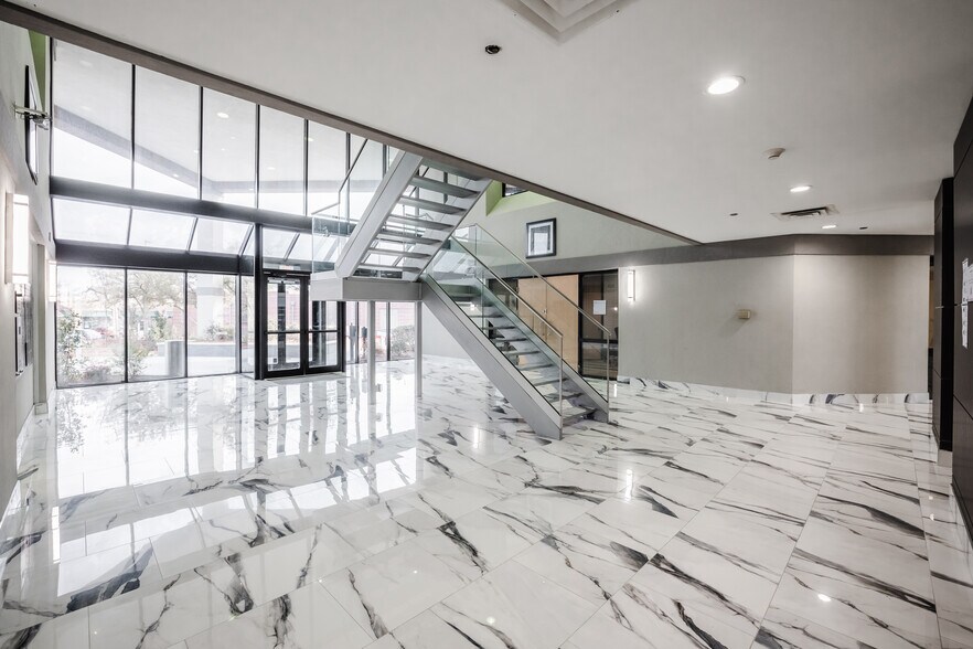 More Photos Of 2201 N Collins St, Arlington Office For Lease