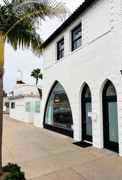 More Photos Of 511 E Balboa Blvd, Newport Beach Storefront Retail Residential For Lease