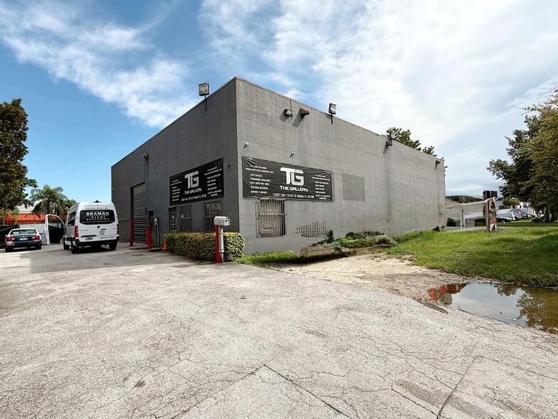 Primary Photo Of 13301 SW 131st St, Miami Light Distribution For Lease