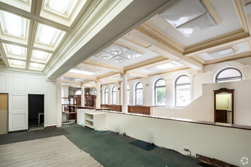 More Photos Of 934-936 Rue Sainte-Catherine E, Montréal Loft Creative Space For Lease