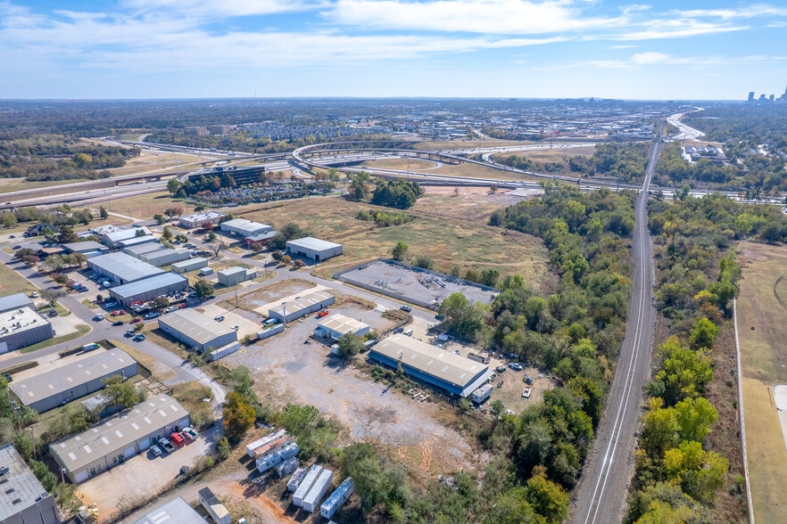 More Photos Of 319-323 NW 59th St, Oklahoma City Manufacturing For Sale