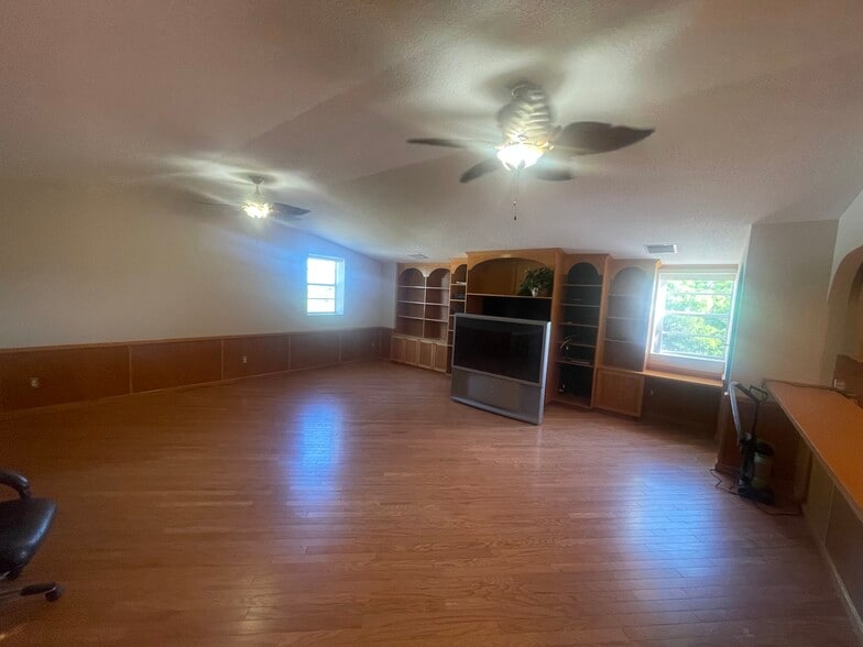 More Photos Of , Tampa Unknown For Sale