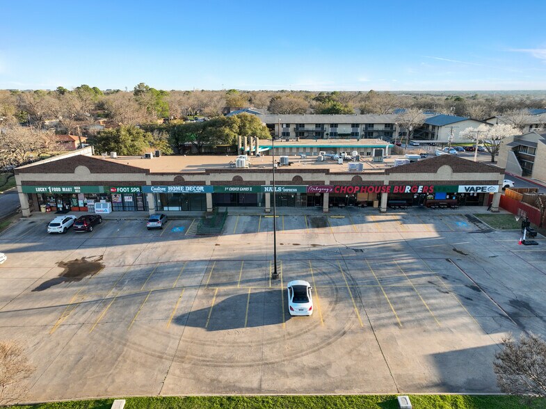 More Photos Of 1700 W Park Row Dr, Arlington Unknown For Lease