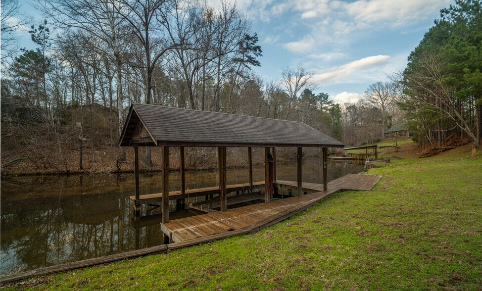 More Photos Of 402 Cliffside dr, Titus Land For Sale