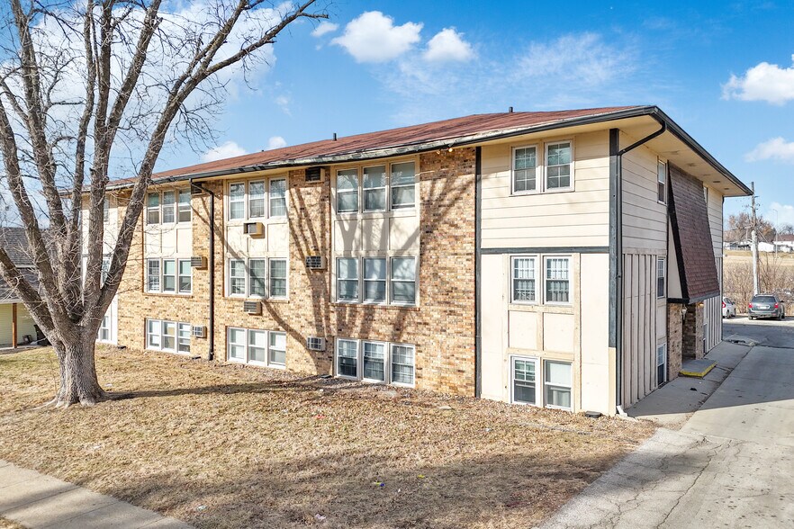 Primary Photo Of 816-820 Lyon St, Des Moines Apartments For Sale