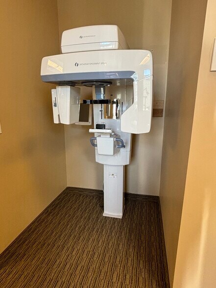 More Photos Of 14967 W Bell Rd, Surprise Medical For Sale