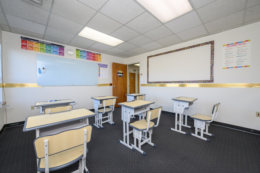 More Photos Of 178 Tamarack Cir, Skillman Office For Sale