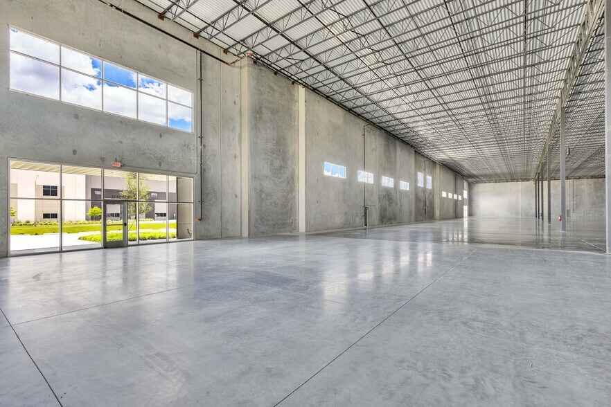 More Photos Of 1803 Titan Dr, Georgetown Warehouse For Lease