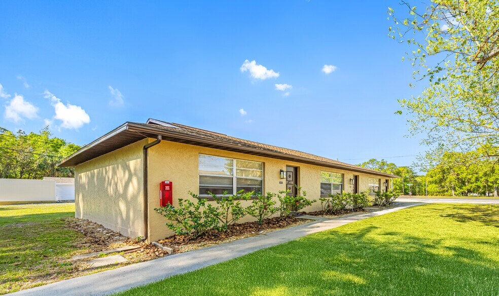 Primary Photo Of 4111 Alabama, Homosassa Apartments For Sale