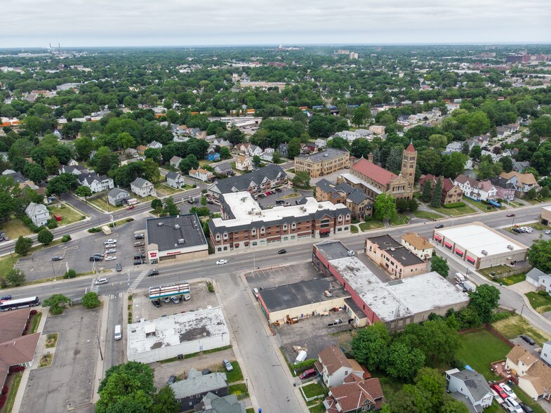 More Photos Of 792 W Main St, Rochester General Retail For Sale
