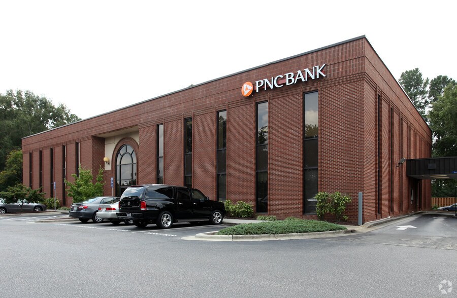 More Photos Of 1027 US Highway 70 W, Garner Office For Lease