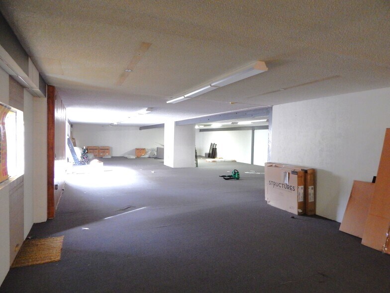 More Photos Of 635 SE Stephens St, Roseburg Freestanding For Lease