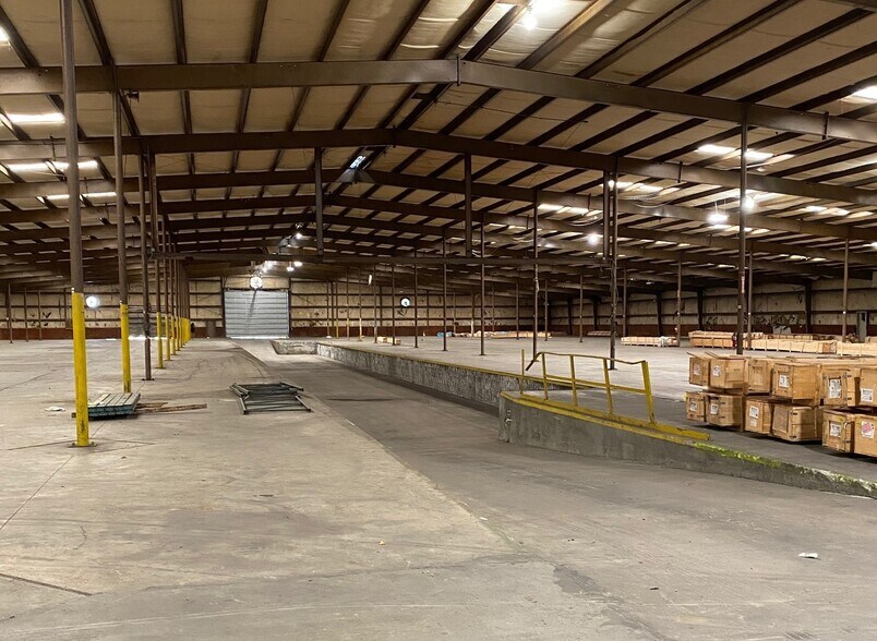 More Photos Of 4742 NC Hwy 704, Madison Warehouse For Lease