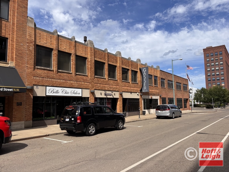 More Photos Of 205 3rd St NW, Canton Storefront Retail Office For Lease