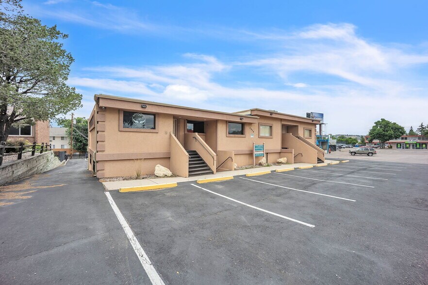 Primary Photo Of 2924 Beacon St, Colorado Springs Medical For Sale