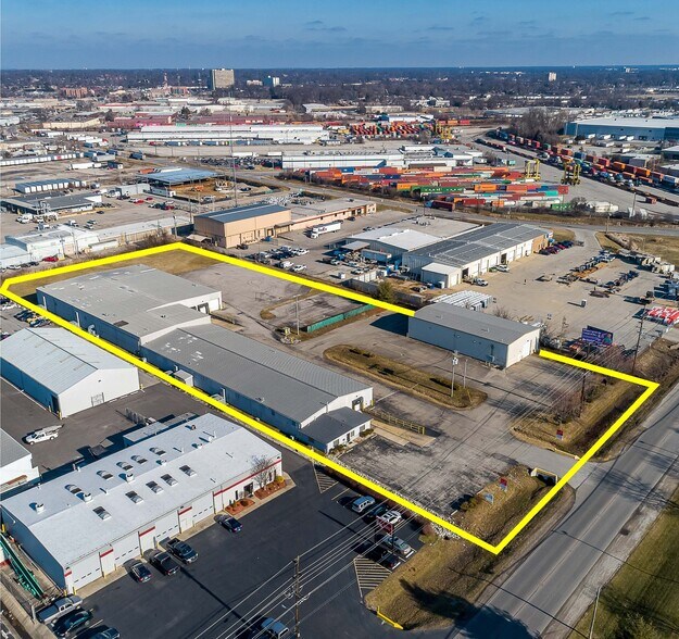 Primary Photo Of 4015-4017 Produce Rd, Louisville Manufacturing For Lease