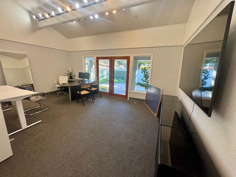 More Photos Of 6680 Bay Laurel Pl, Avila Beach Office For Lease