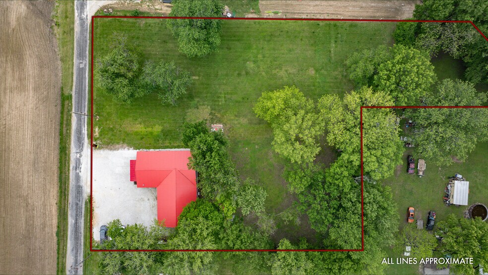 More Photos Of 405 Fulton St, White Hall Flex For Sale