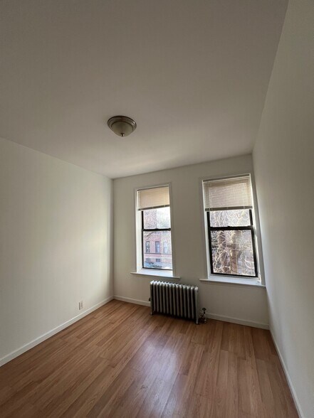 More Photos Of 3149 33rd St, Astoria Apartments For Sale
