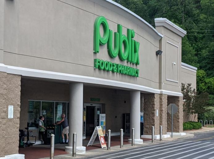 More Photos Of 4293 S Shades Crest Rd, Hoover Supermarket For Lease